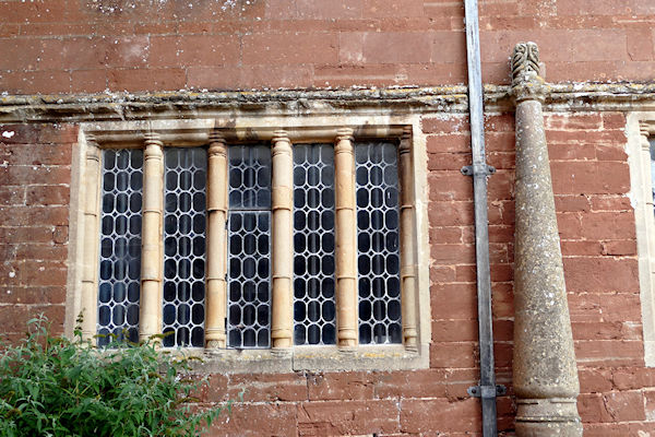 Cothelstone pillar and window  with baluster mullions. - Tim Edmonds