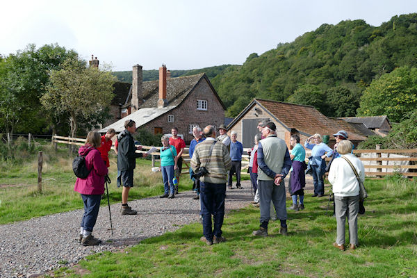 WSNTA group with  farm house in background - Tim Edmonds